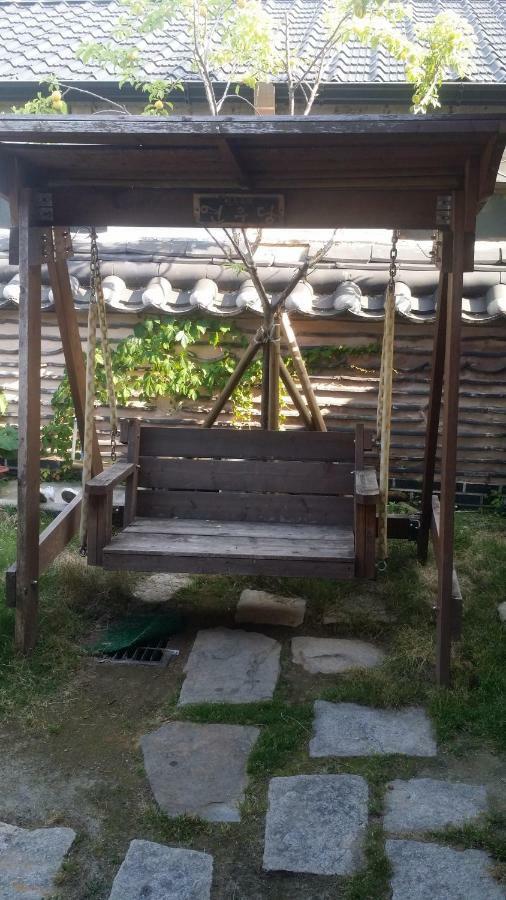 Yeonwoodang Guesthouse Jeonju Dış mekan fotoğraf